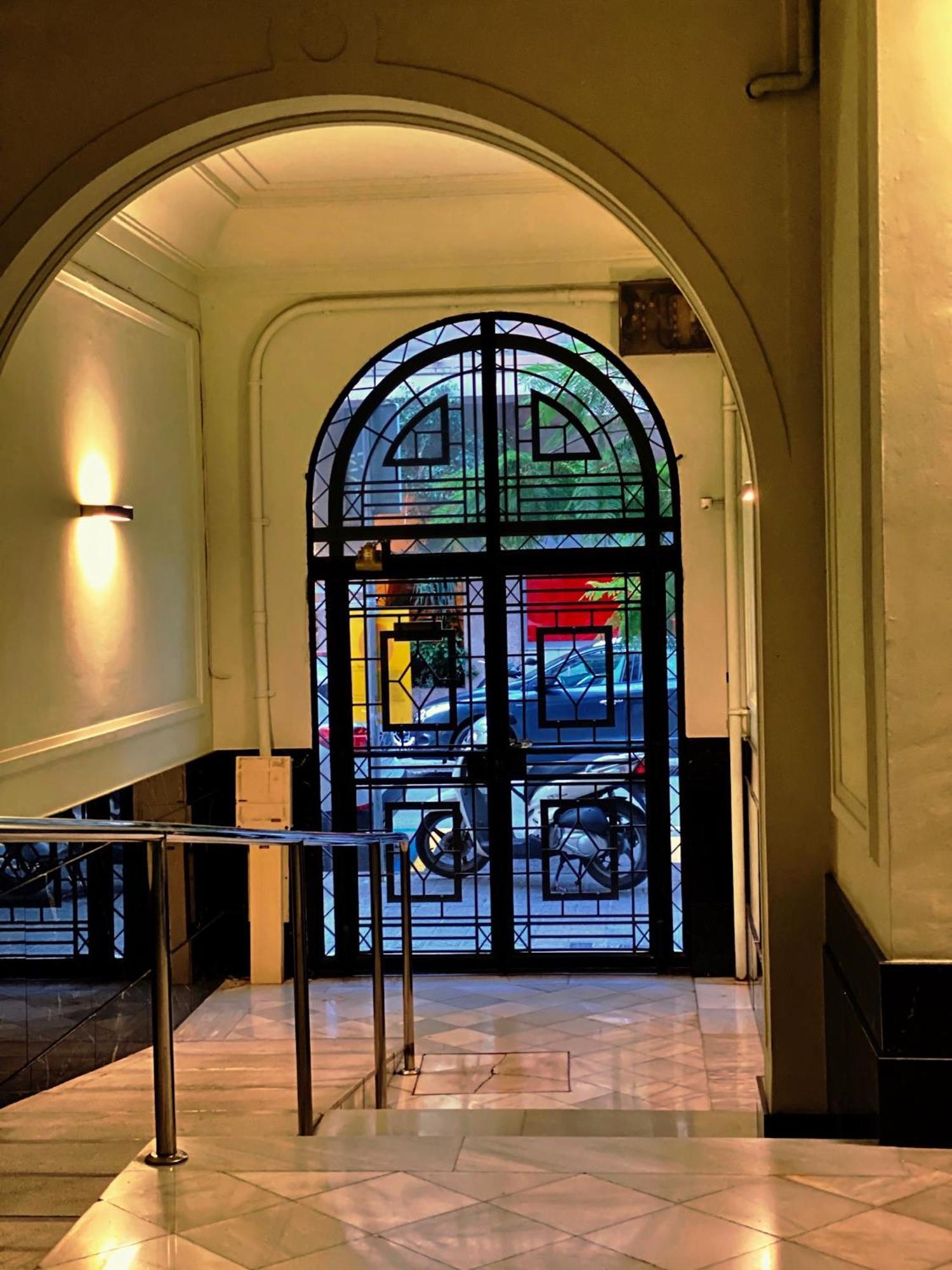 Hostal Madrazo Barcelona Eksteriør bilde